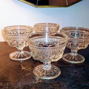 Vintage set of 4 Anchor Hocking fruit cups